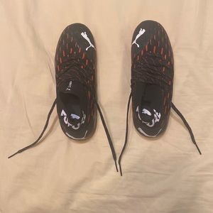 Fabulous new puma soccer cleats. Size 5.5